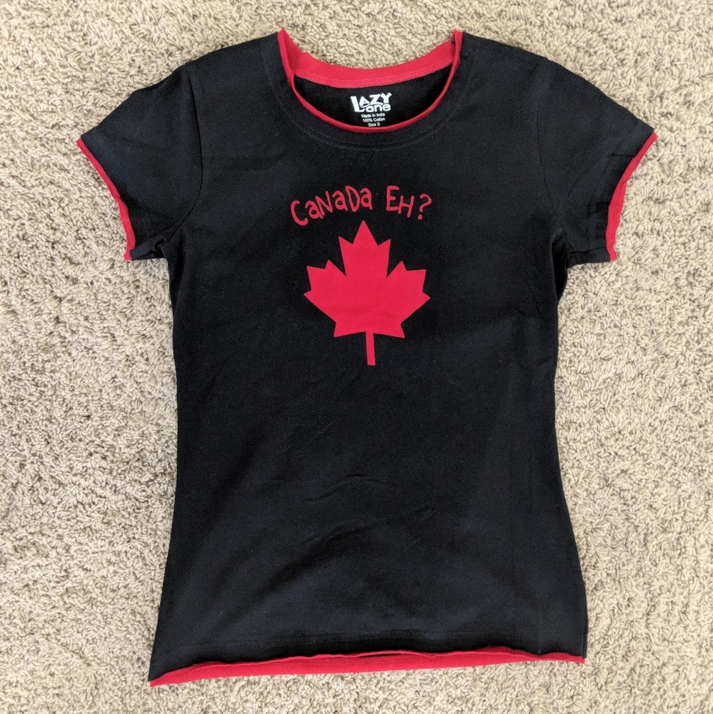 Canada T-Shirt - Small